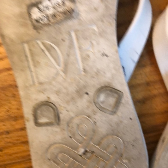 Flip Flops - Picture 4 of 4